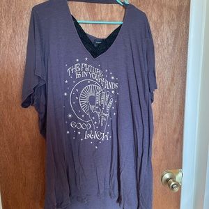 Torrid “the future is in your hands” tee with lace 5x